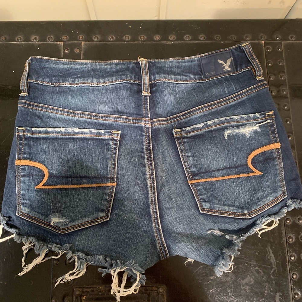 Size 6 AE shorts